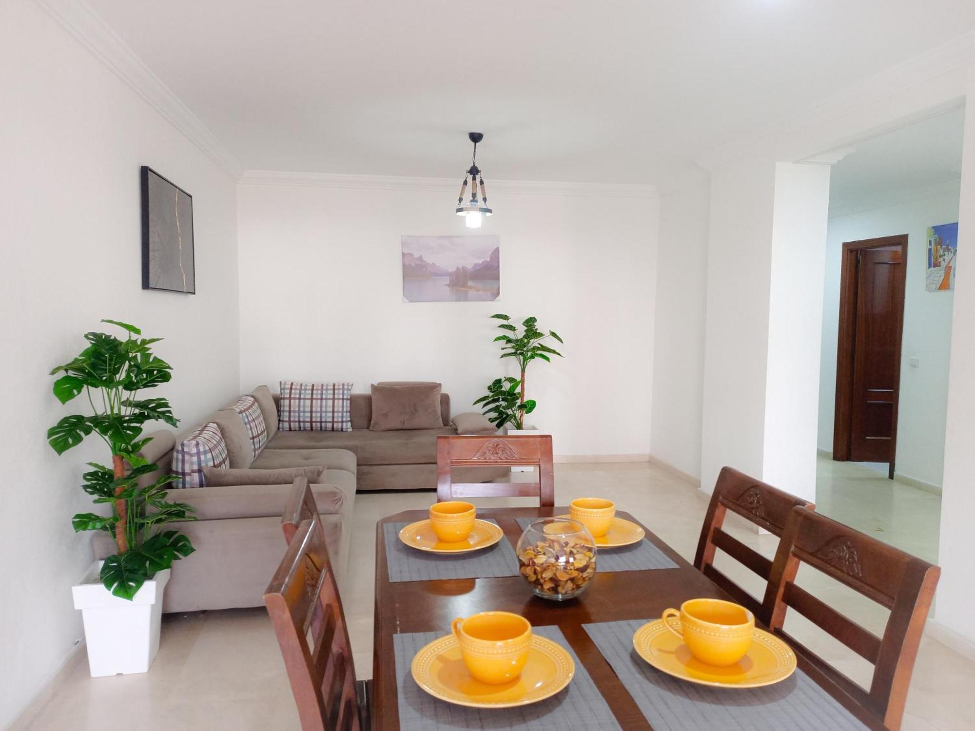 Amazing Appartement " Avec Climatisation " Au Centre Ville En Face Hilton & Gare Train De Tgv De Tanger 2N Tangier Exterior photo