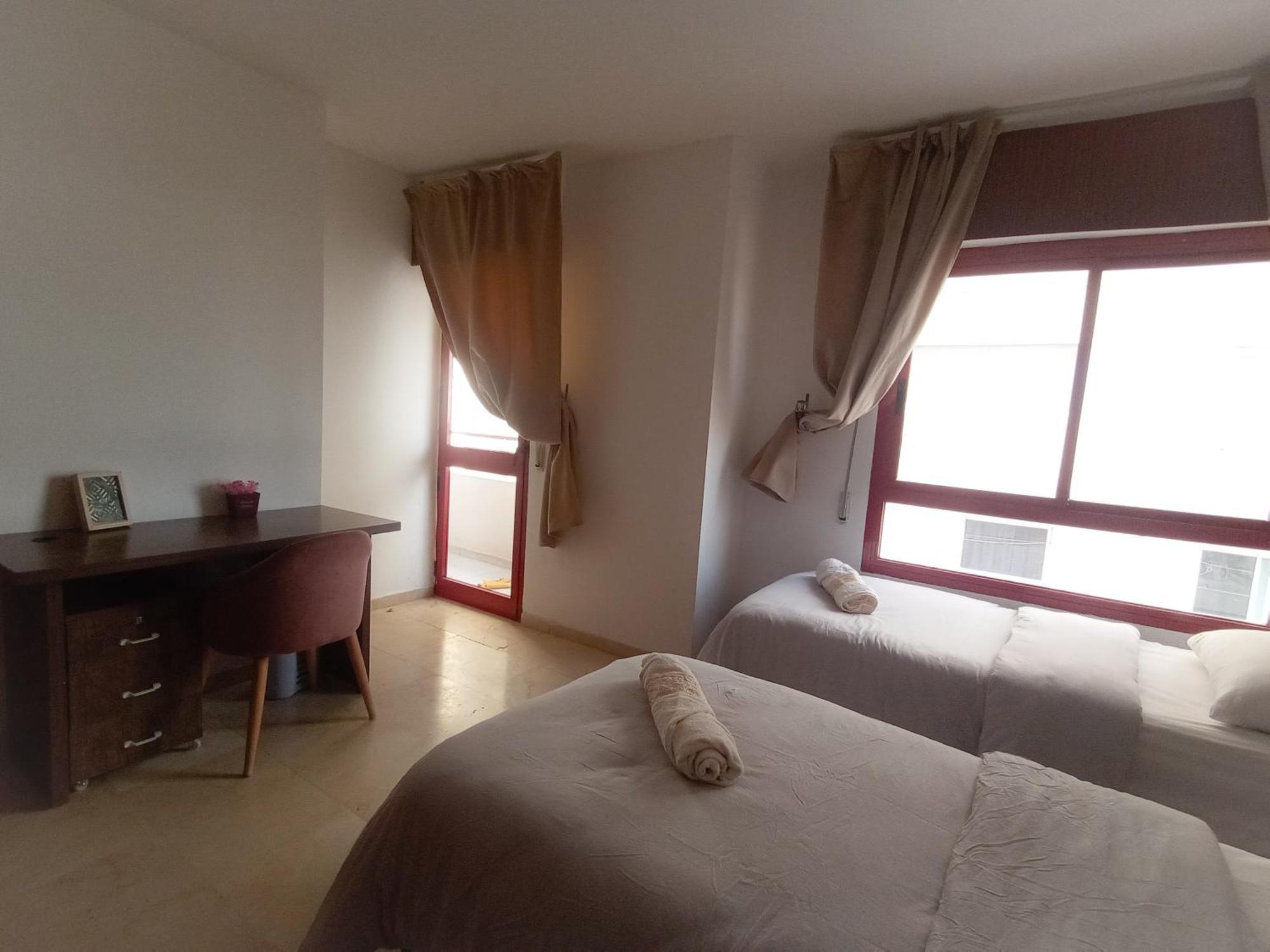 Amazing Appartement " Avec Climatisation " Au Centre Ville En Face Hilton & Gare Train De Tgv De Tanger 2N Tangier Exterior photo